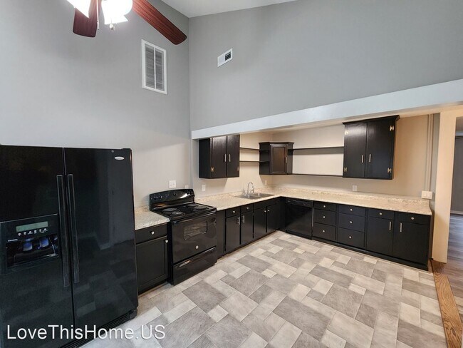 Building Photo - 3 br, 2 bath House - 203 PineTree Rd