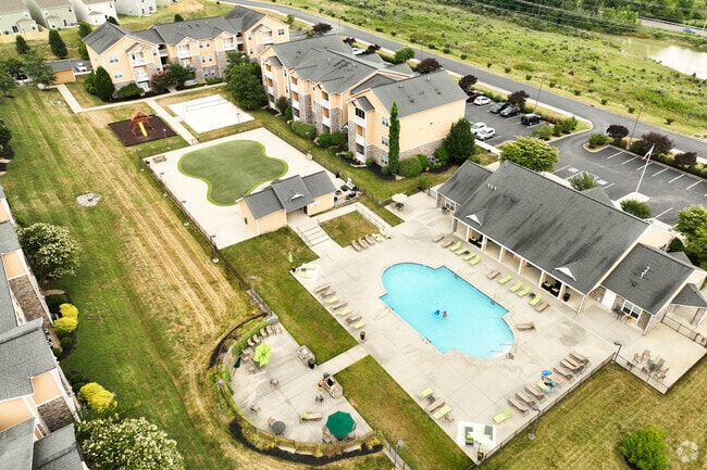 Apartment communities in Oak Ridge come with many amenities.