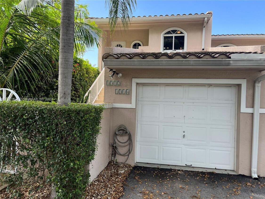 1314 NE 105th St Unit 9, Miami Shores, FL 33138 Condo for Rent in