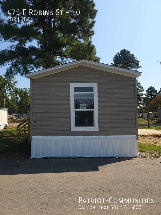 Building Photo - 475 E Robins St