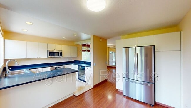 Building Photo - 123A Maunalua Ave
