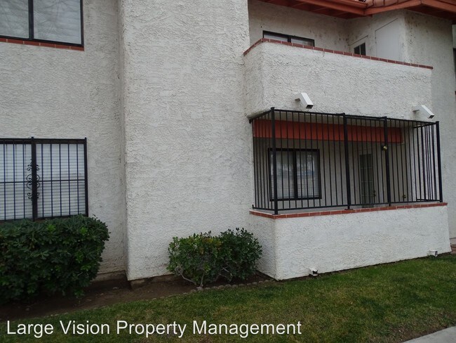 Building Photo - 1701 E Katie Ave