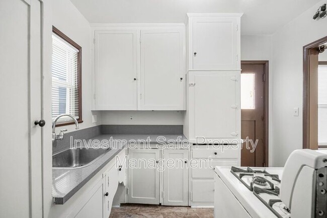 Foto del edificio - 3785 Park Blvd