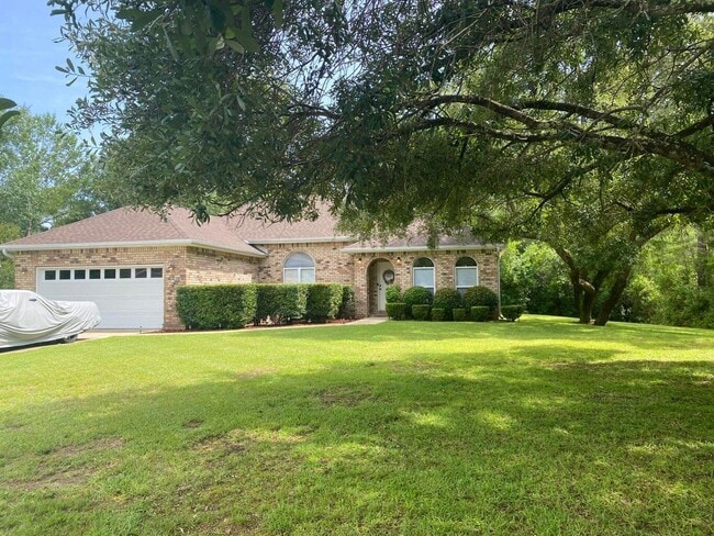 Building Photo - 2360 Crescent Rd