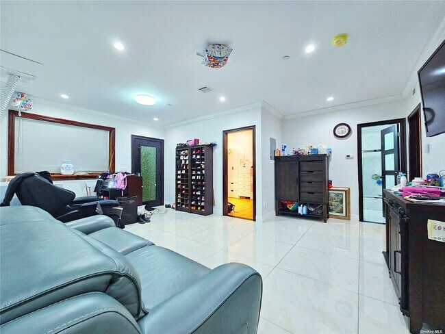 Foto del edificio - 203-18-203-27 27th Ave