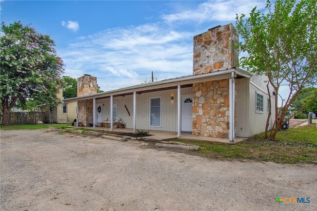 Foto del edificio - 636 Mill St