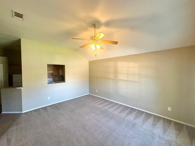 Foto del edificio - 904 Crymes Ln