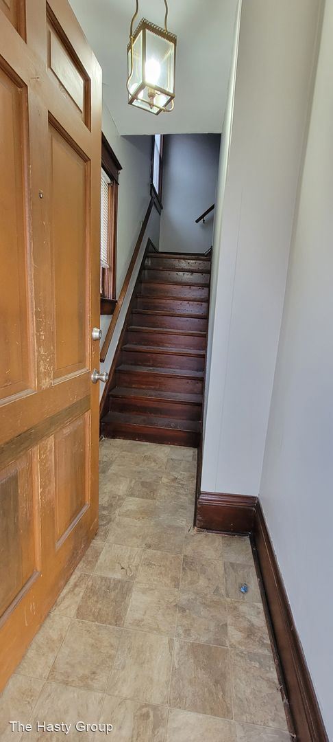 Building Photo - 2 br, 1 bath House - 4209 Holly, Unit B