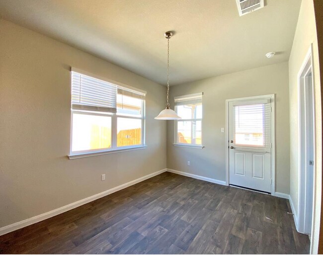 Building Photo - 1033 Ferryman Dr