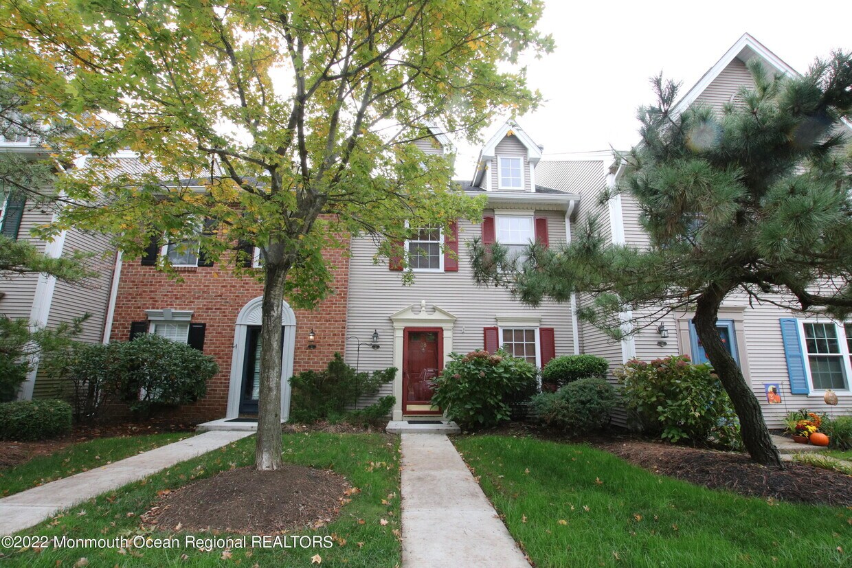 38 Secretariat Ct, Tinton Falls, NJ 07724 Condo for Rent in Tinton