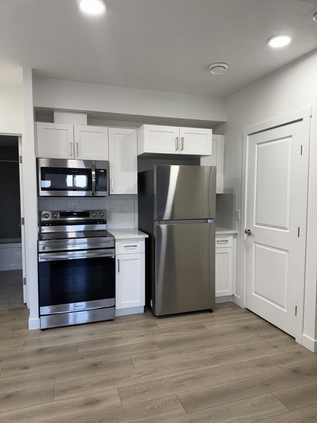 Building Photo - 289 Collicott Dr