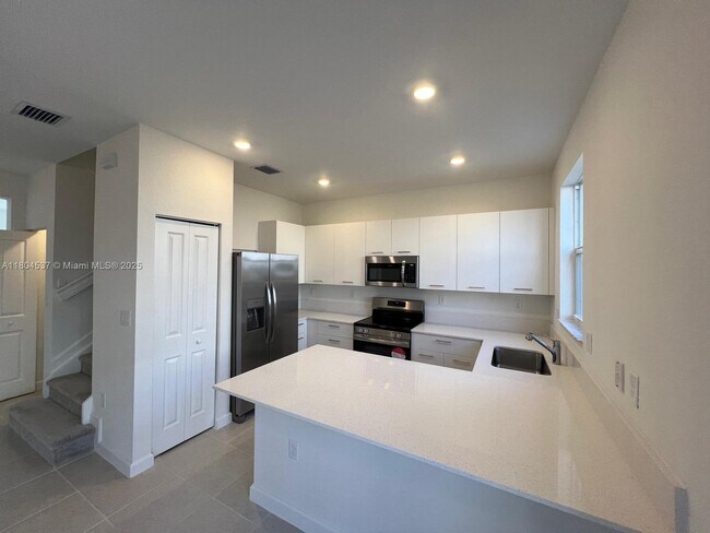 Foto del edificio - 12226 NW 23rd Path