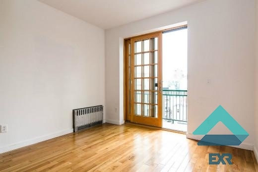 Foto del edificio - 296 N 7th St