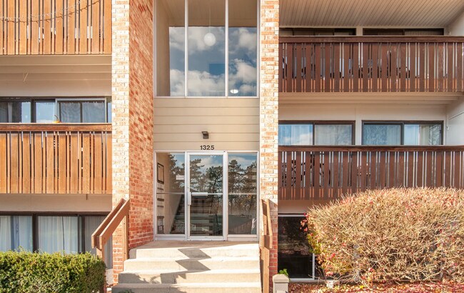 Foto del edificio - West Ann Arbor Condo: 2 Bed, 2 Bath with Indoor Pool & Patio