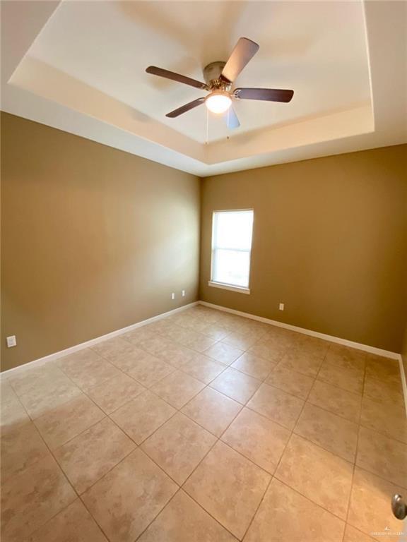 Building Photo - 2115 Garden Ridge Dr