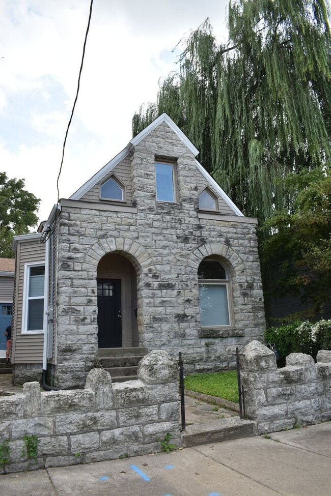 Building Photo - 514 Camp St