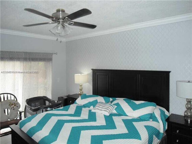 Foto del edificio - 16102 NW 22nd St