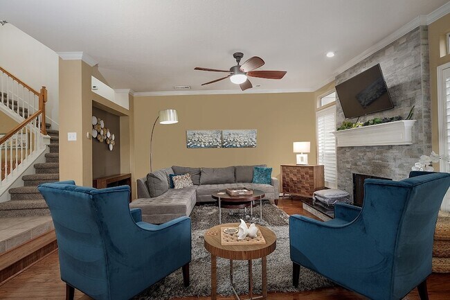 Foto del edificio - 110 N Valley Oaks Cir