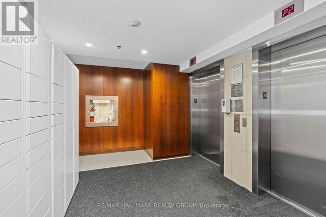 Photo du bâtiment - 354-354 Gladstone Ave