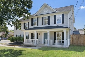 Building Photo - 2150 Blake Dr