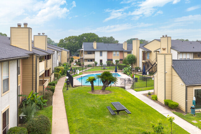 Building Photo - Baybrook Condominiums
