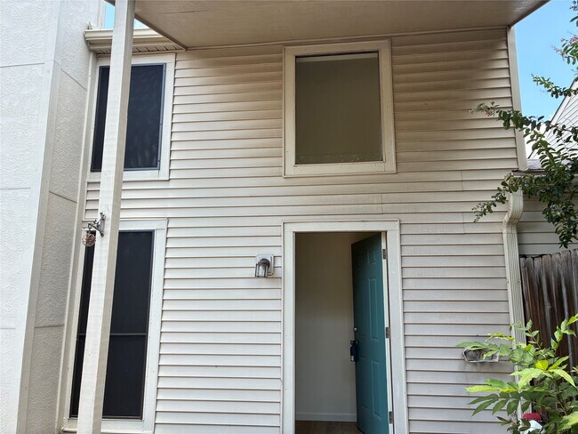 Building Photo - 6401 Deihl Rd
