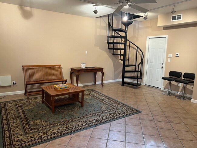 Foto del edificio - 702 Avondale St