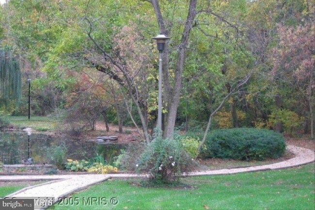 Building Photo - 19 Water Bird Ct
