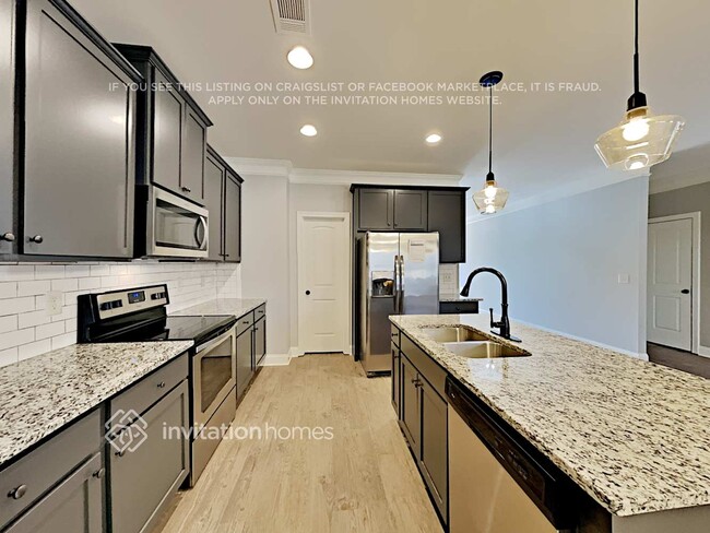 Building Photo - 829 Joy Dr