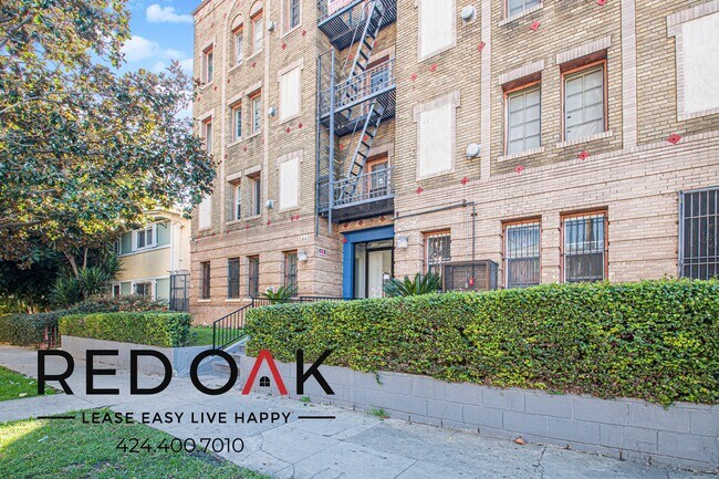 Foto del edificio - 443 S Catalina St