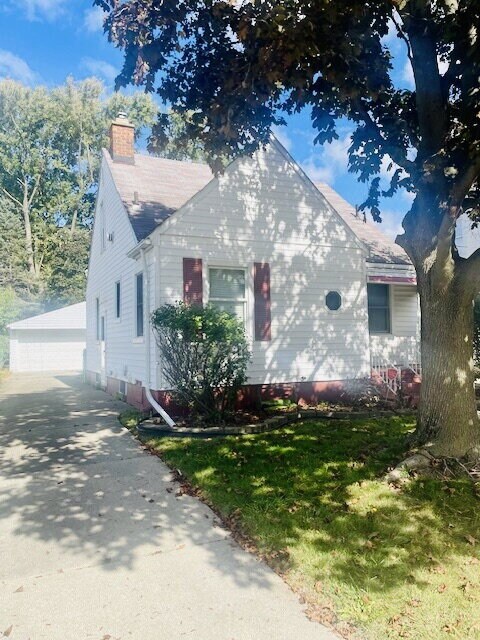 Foto del edificio - Charming 3-Bed Home with Finished Basement on Hickory Street!