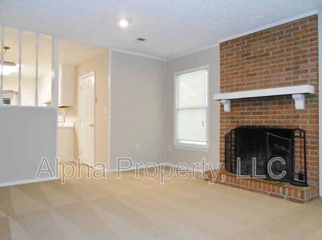 Building Photo - 20 Clearfield Rd