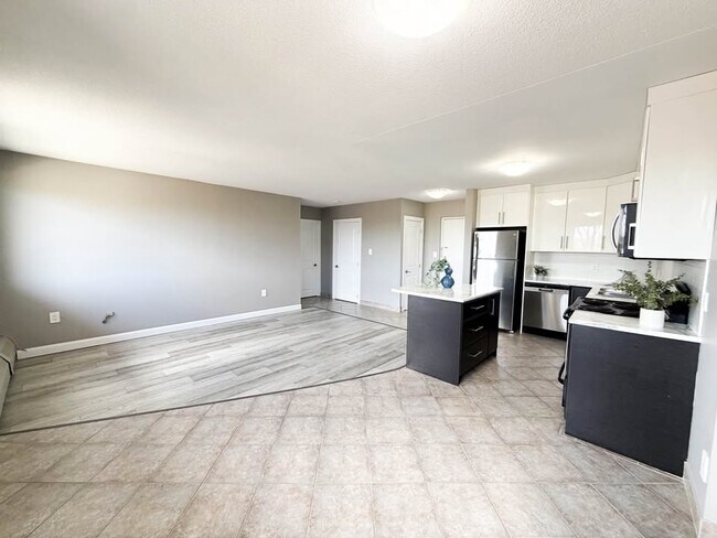 Building Photo - 1 Humber Ct