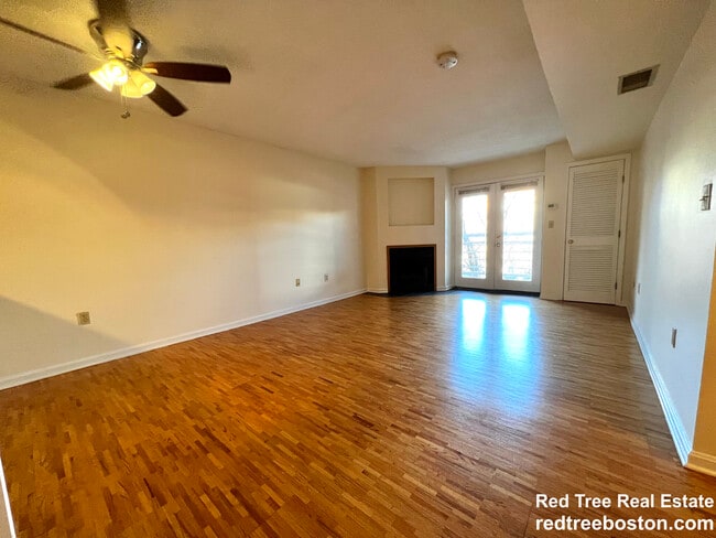 Building Photo - 345 Franklin St