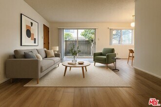 Building Photo - 1261 Granville Ave