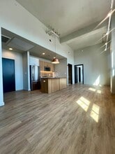 Interior Photo - Malone
