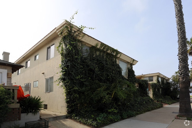 Building Photo - 5085 Saratoga Ave