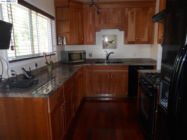 Kitchen - 19358 San Miguel Ave