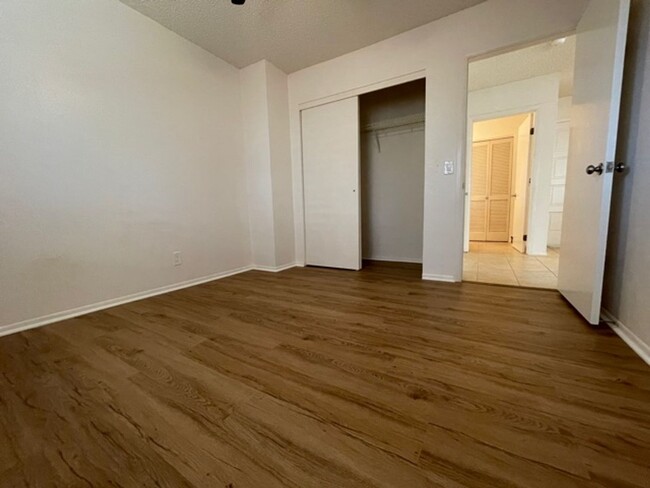 Building Photo - 1 Bedroom, 1 Bathroom, 2 Parking (Mililani...