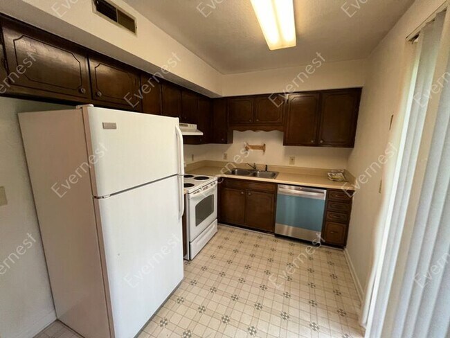 Building Photo - 8831 Millard Lee Ln