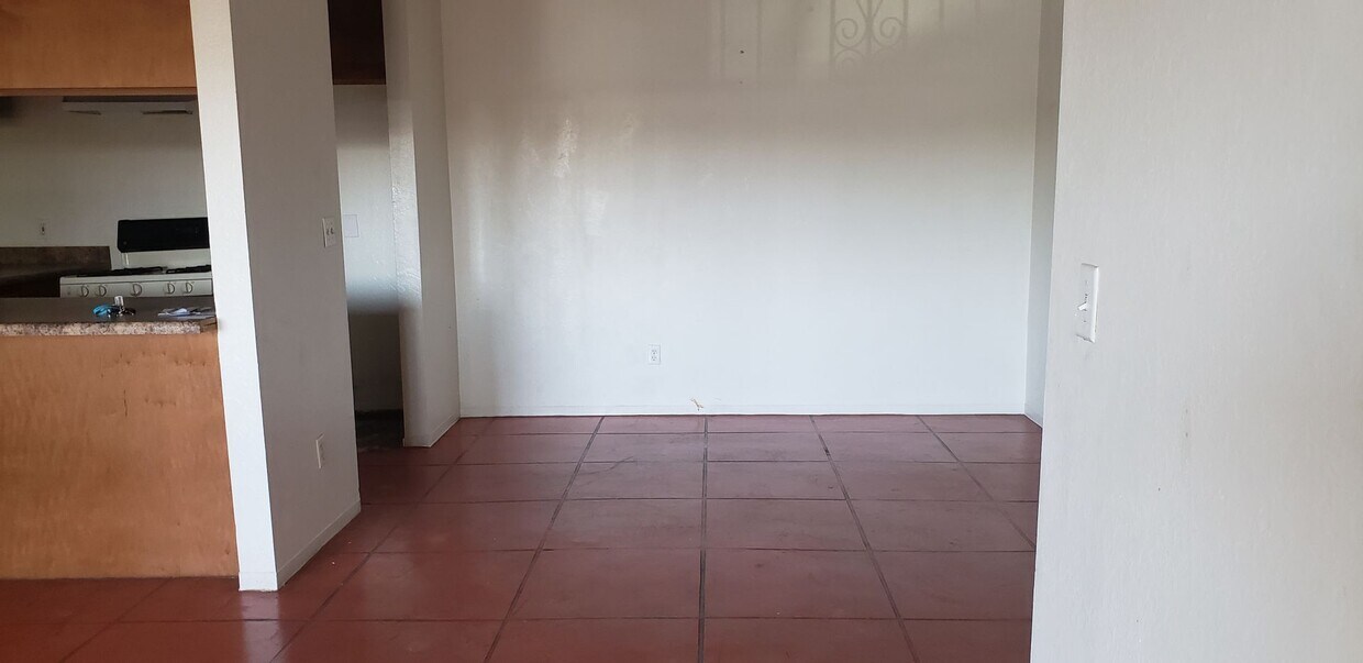 Foto principal - 810 S Langley Ave