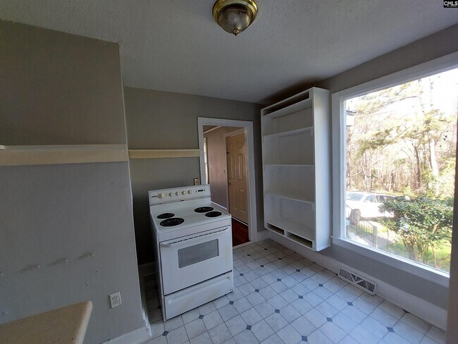 Building Photo - 1407 Jerome Dr