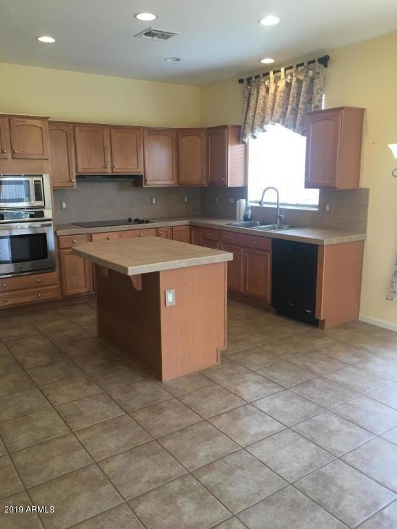 Building Photo - 9311 E Arrowvale Dr