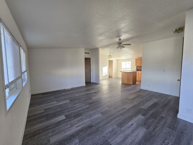 Foto del edificio - 210 Bobwhite St