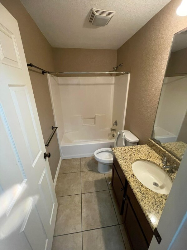 Building Photo - 119 Circle Ct
