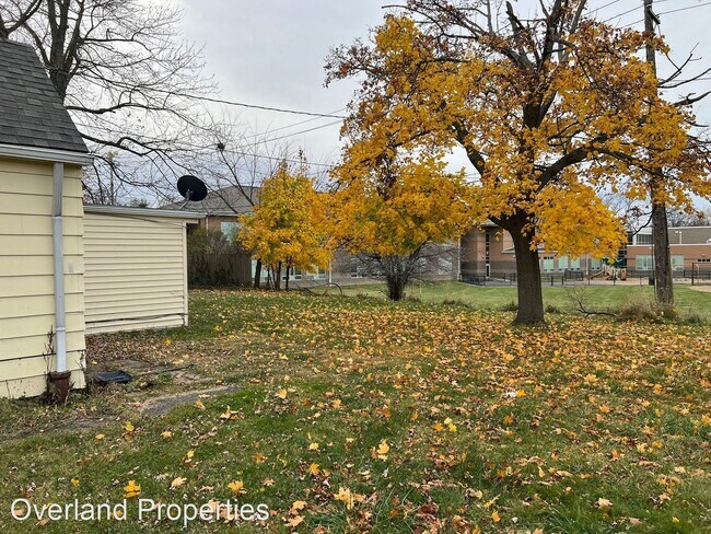 Building Photo - 4 br, 2 bath House - 1730 E 236th St