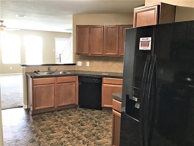 Building Photo - 16843 Blackberry Lily Ln