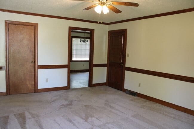 Building Photo - 2601 Bayleaf Cir SW