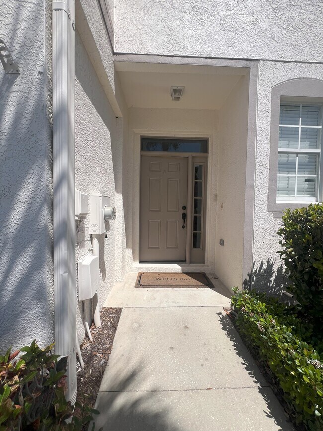 Foto del edificio - 563 Shoreham Ct NE