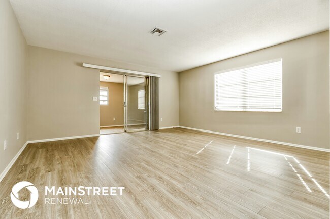 Building Photo - 2154 17th Terrace SW